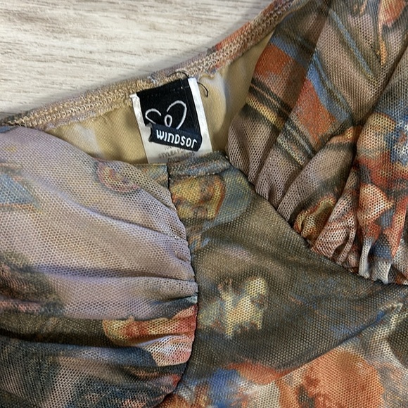 Windsor Romantic Renaissance All Over Mural Print Off The Shoulder Bodycon Dress - Picture 4 of 11